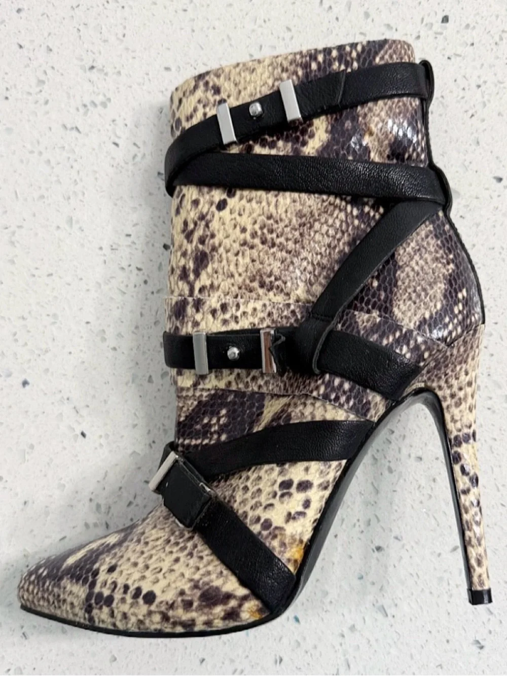 GUESS Paisley 2 Snake Print Ankle Booties Size 6 Pointed Toe Stiletto Heels - Picture 4 of 14